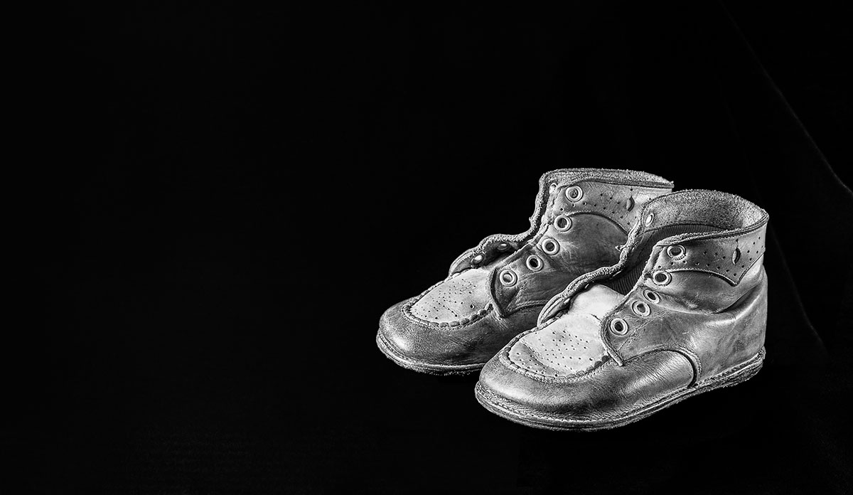 Black and white baby shoes deals